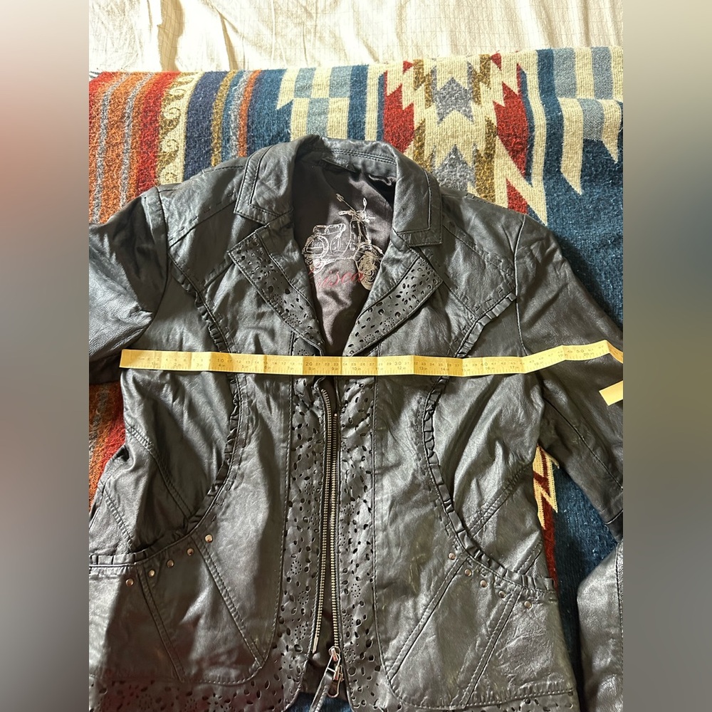 Leather jacket - Picture 9 of 9